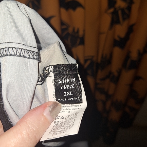 Bat Print Orange And Black Dress Size 2X By Shein - Picture 5 of 5